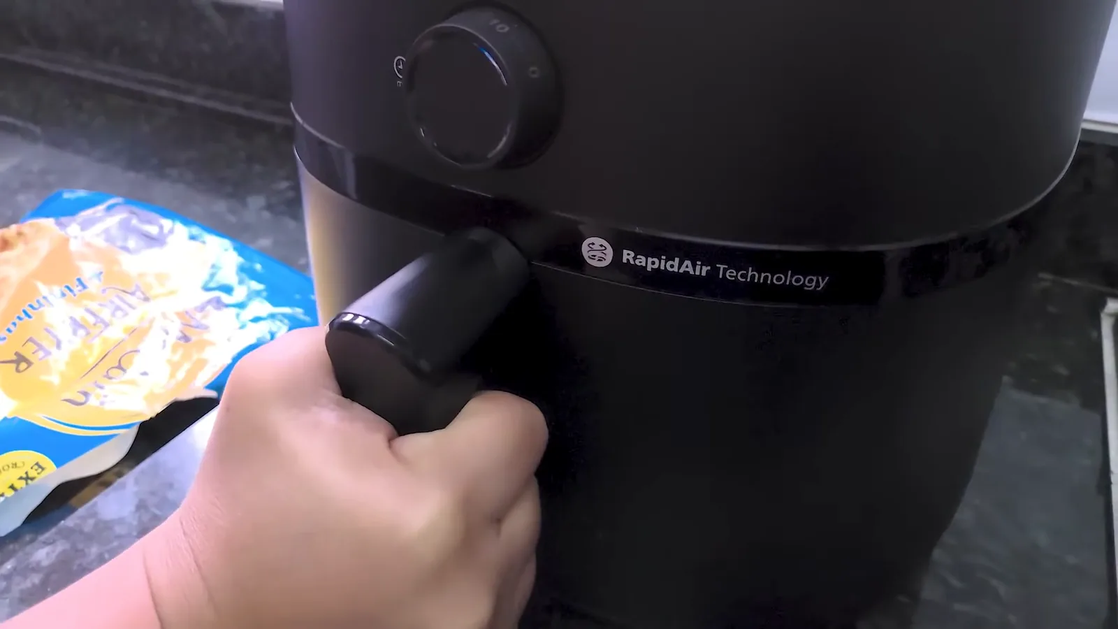 Ajuste do seletor de tempo analógico na airfryer Philips Walita