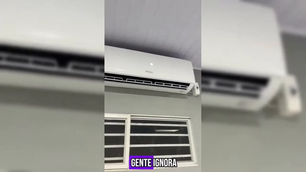 Evaporadora Philco em funcionamento contínuo climatizando o cômodo residencial