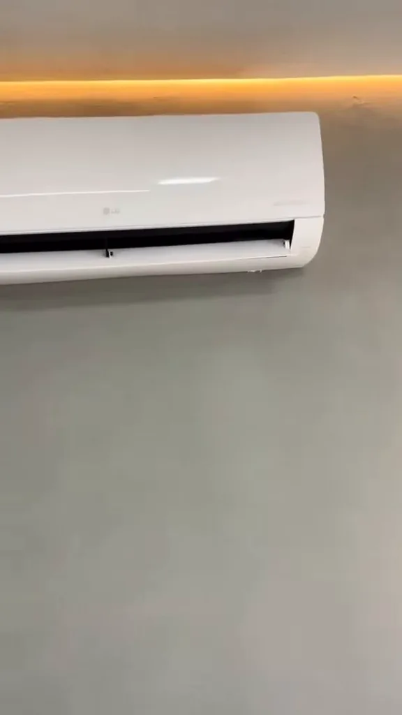 Evaporadora do ar-condicionado LG Dual Inverter em funcionamento contínuo