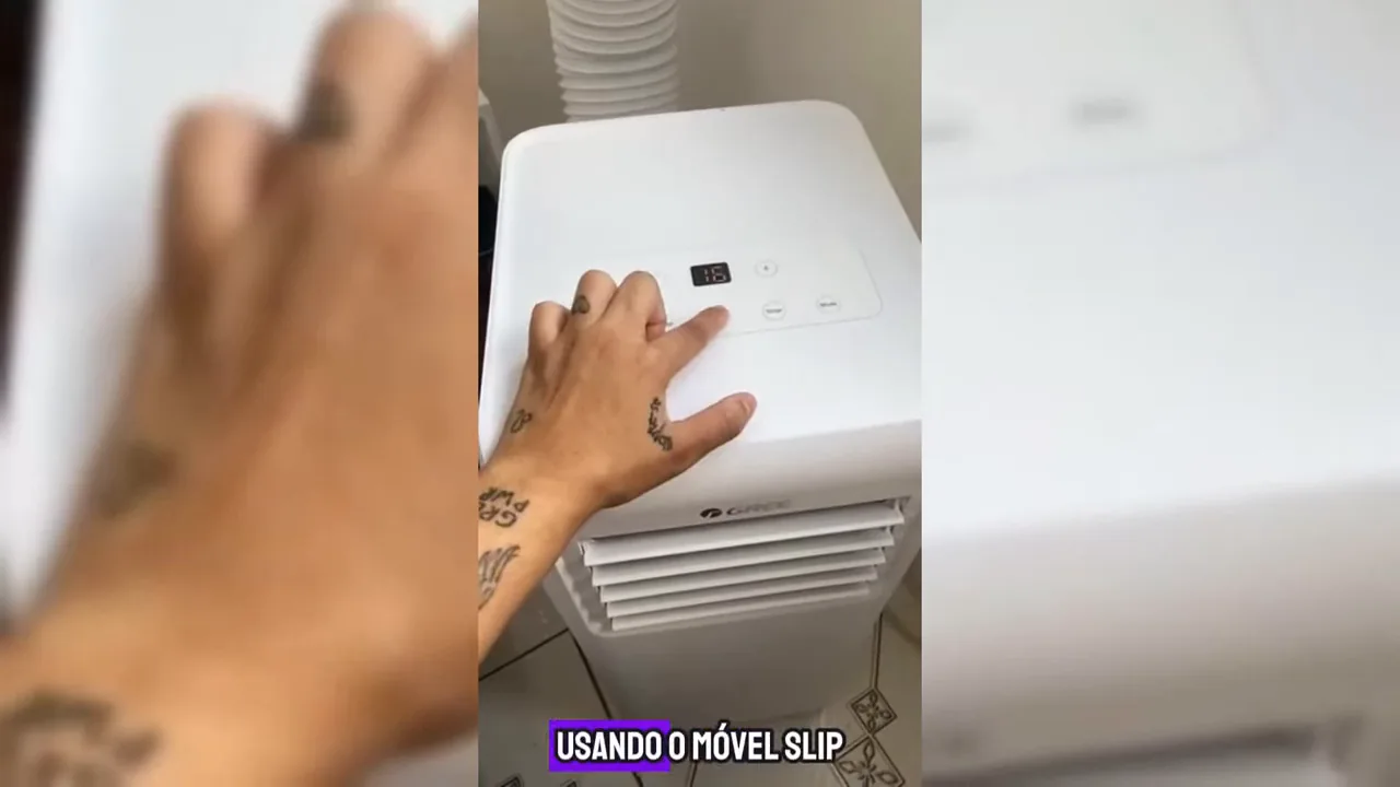 Ar-condicionado portátil Gree Aovia com temperatura ajustada no painel digital