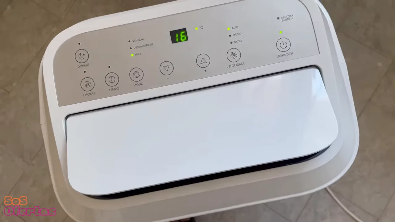 Ar-condicionado portátil iniciando refrigeração com abertura automática da aleta superior