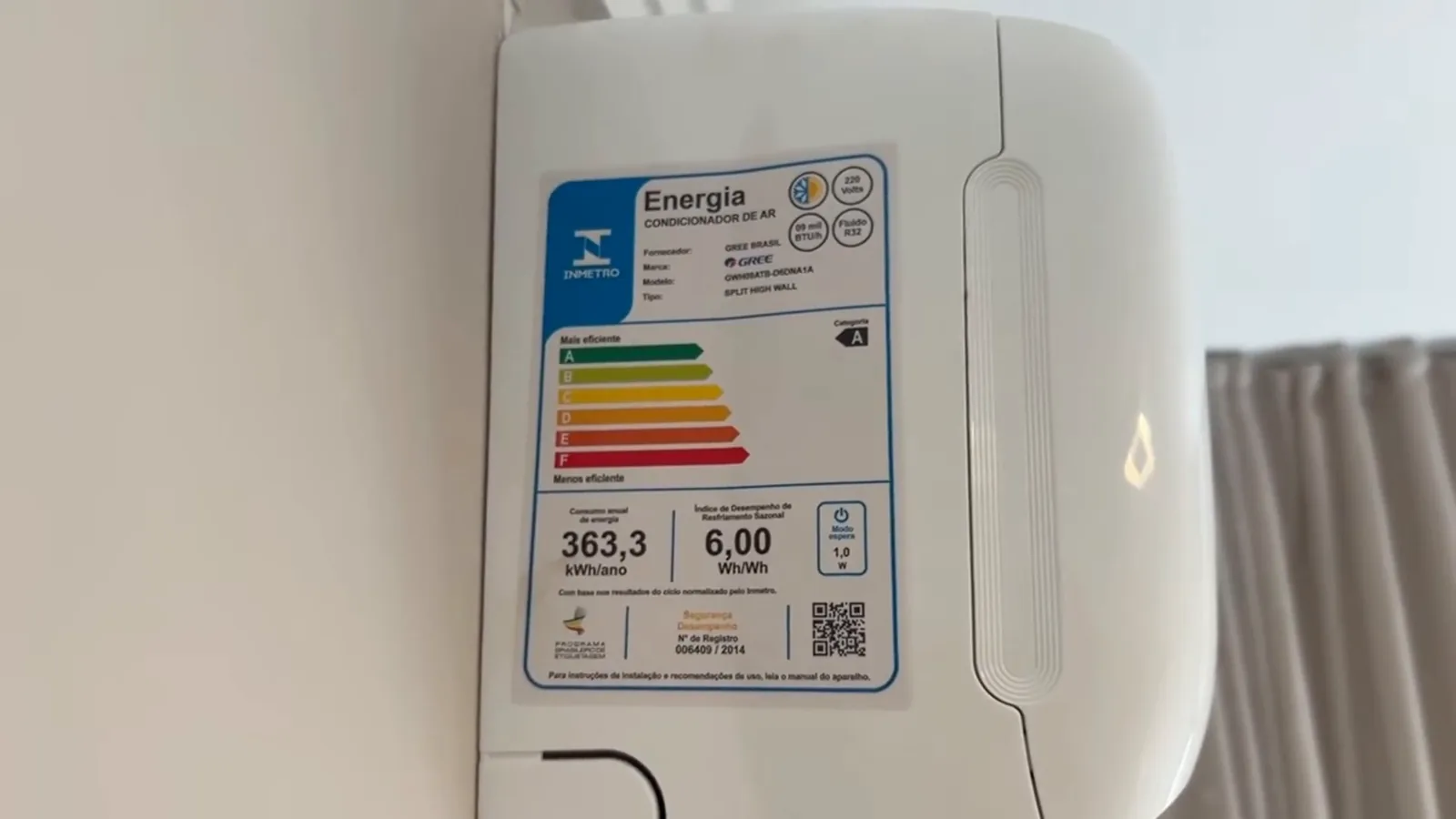 Etiqueta de eficiência energética do ar-condicionado Gree indicando classificação A