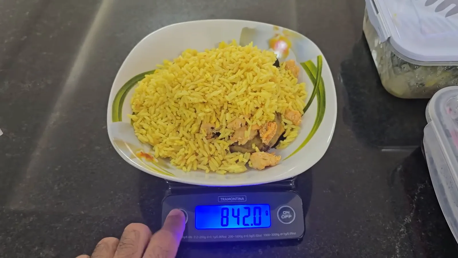 Função tara acionada zerando o peso do recipiente na balança