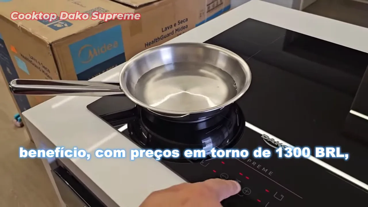 Panela aquecendo com acionamento dos comandos touch no cooktop Dako