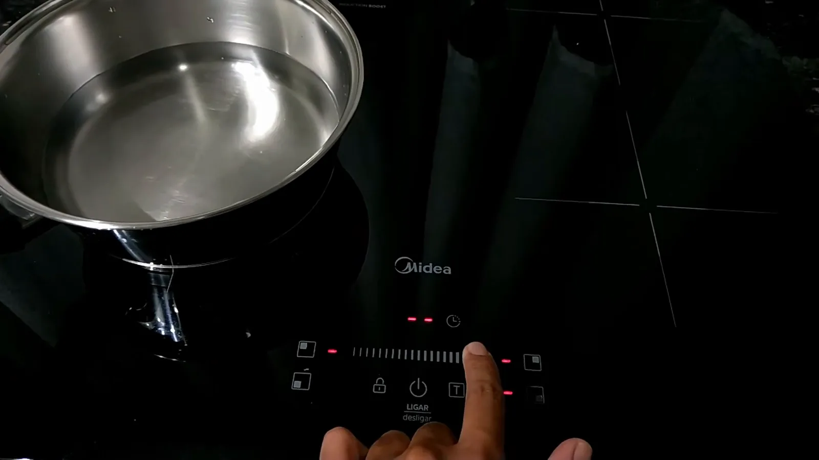 Ajuste da potência máxima no comando touch do cooktop Midea