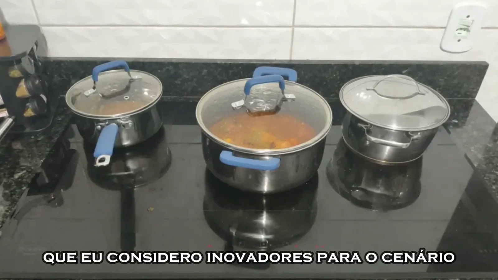 Preparo de refeições simultâneas nas zonas do cooktop Dako Select