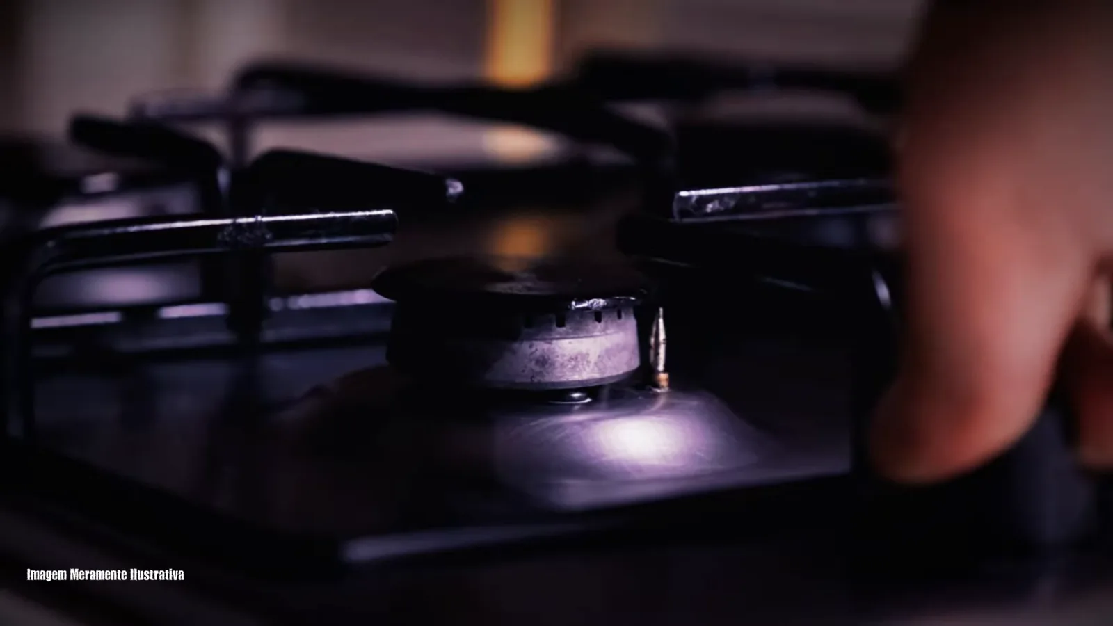 Acendimento superautomático acionando o queimador do cooktop de inox