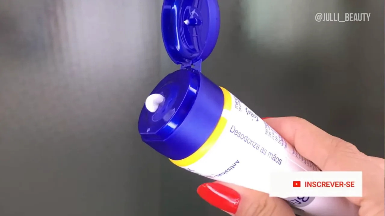 Aplicação e dosagem do creme antissinais Nivea para mãos