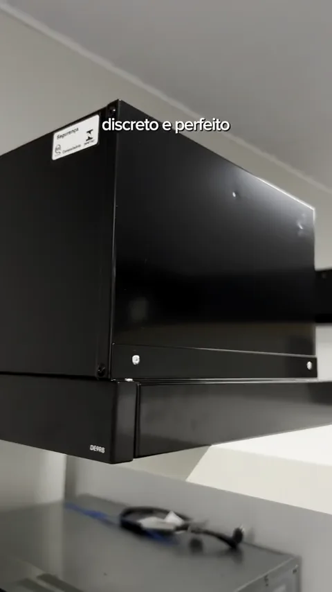 Depurador Electrolux DE9RB retrátil de 90 cm instalado na cozinha