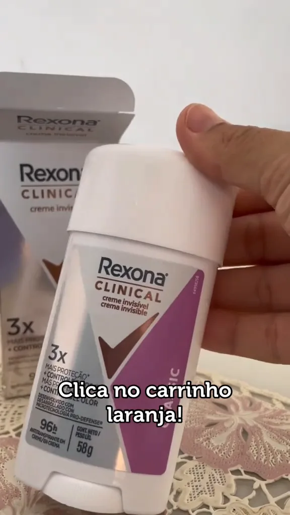 Frasco do desodorante em creme Rexona Clinical Classic fora da caixa