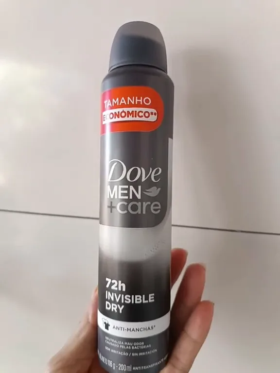 Desodorante aerossol Dove Men+Care Invisible Dry com proteção de 72 horas