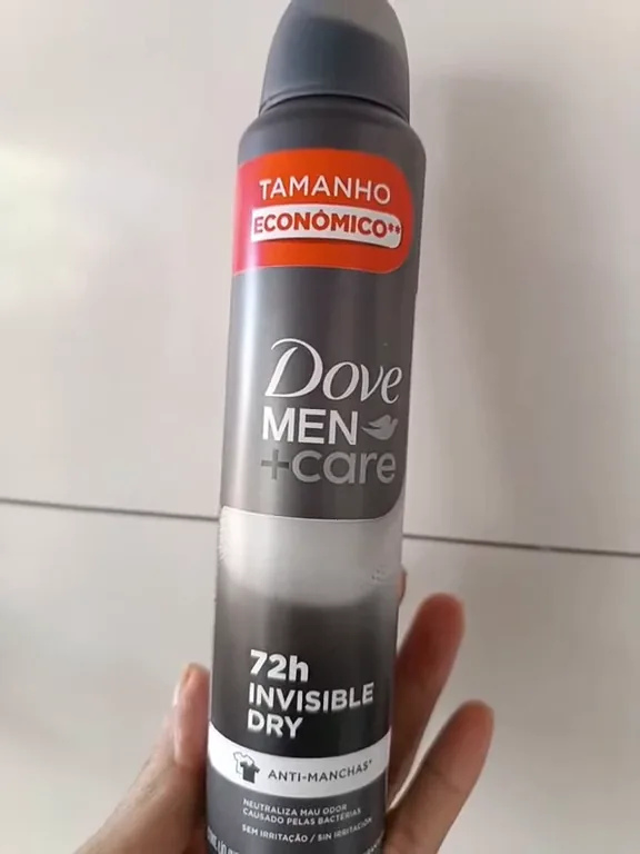 Apresentação da embalagem do desodorante Dove Men+Care Invisible Dry