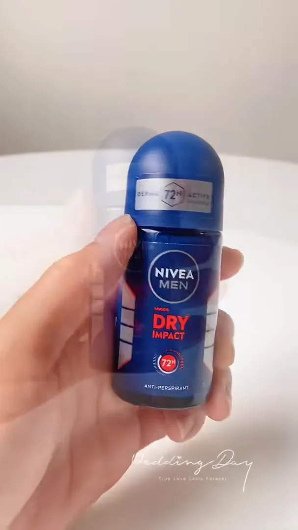 Frasco de vidro do desodorante roll-on Nivea Men Dry Impact