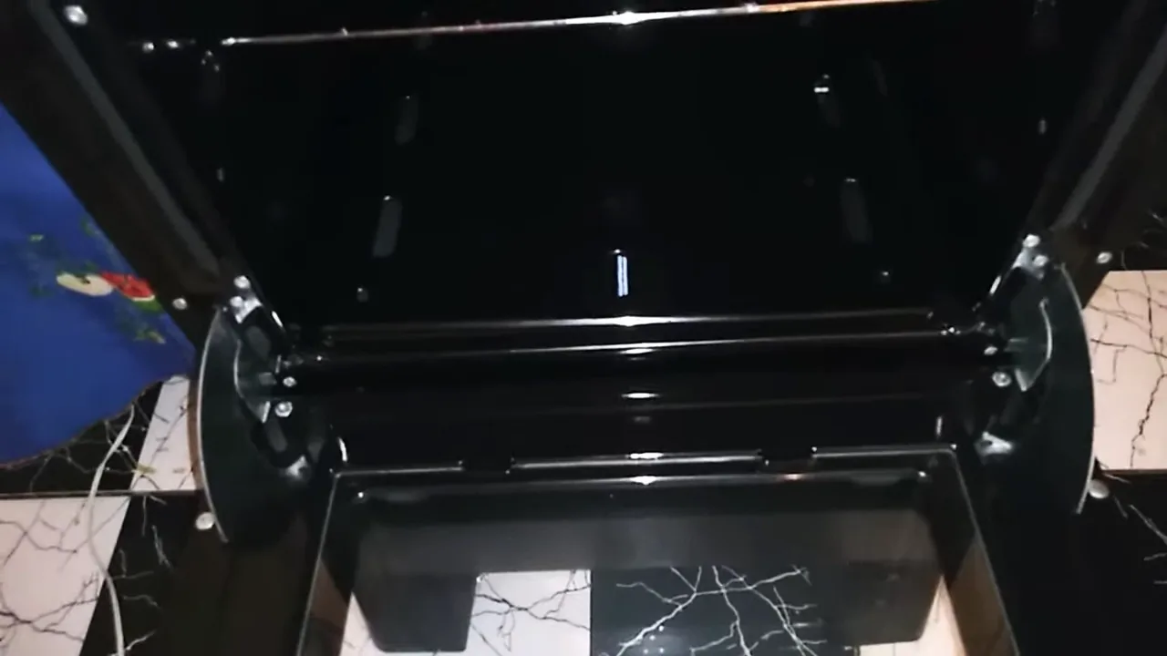 Chama do forno a gás em funcionamento contínuo