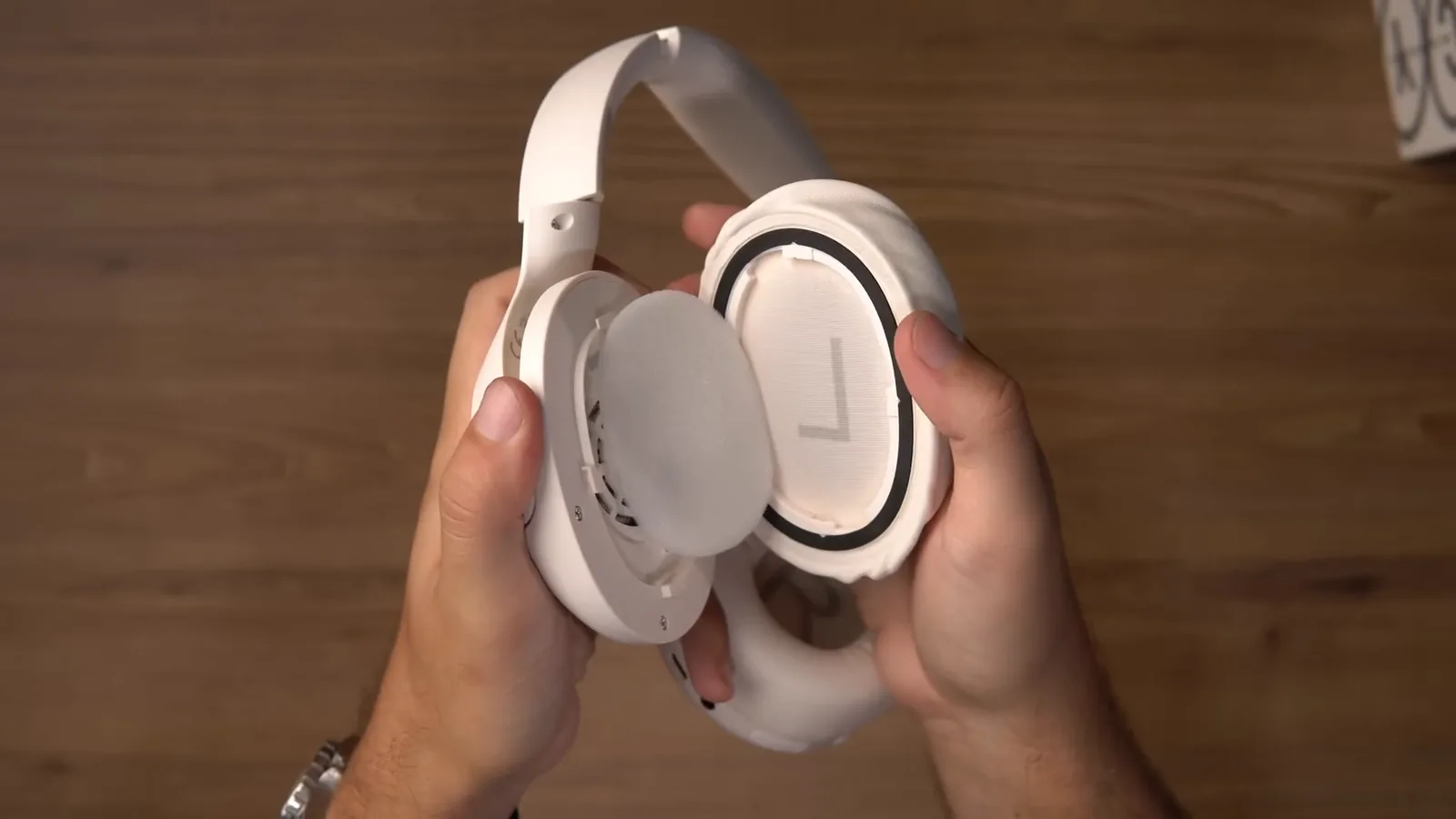 Almofada removível do fone de ouvido over-ear QCY H3