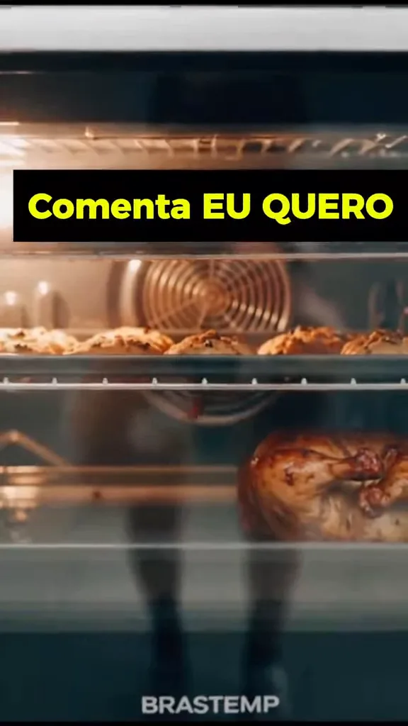 Sistema de convecção do forno Brastemp assando alimentos simultaneamente