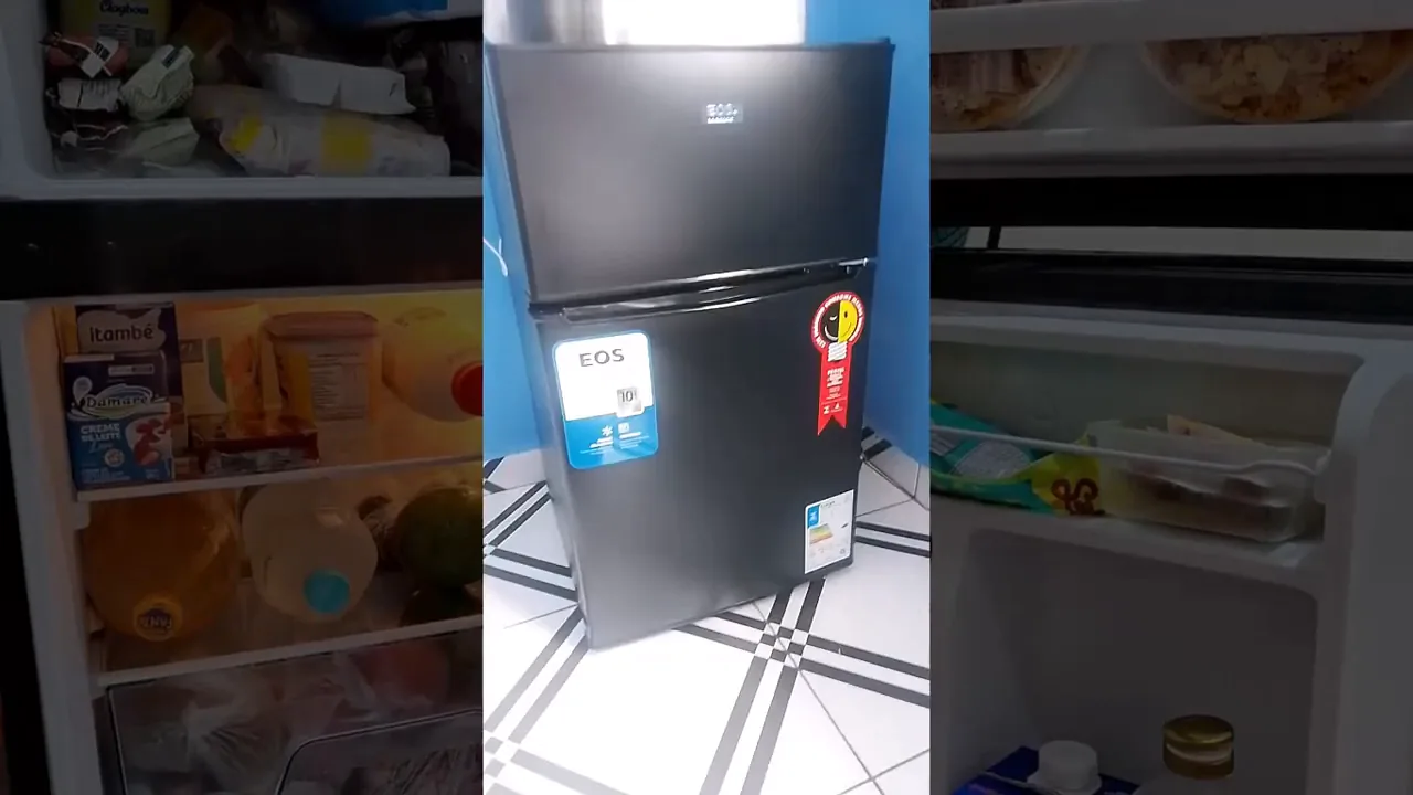 Frigobar EOS Duplex instalado em ambiente de cozinha compacta
