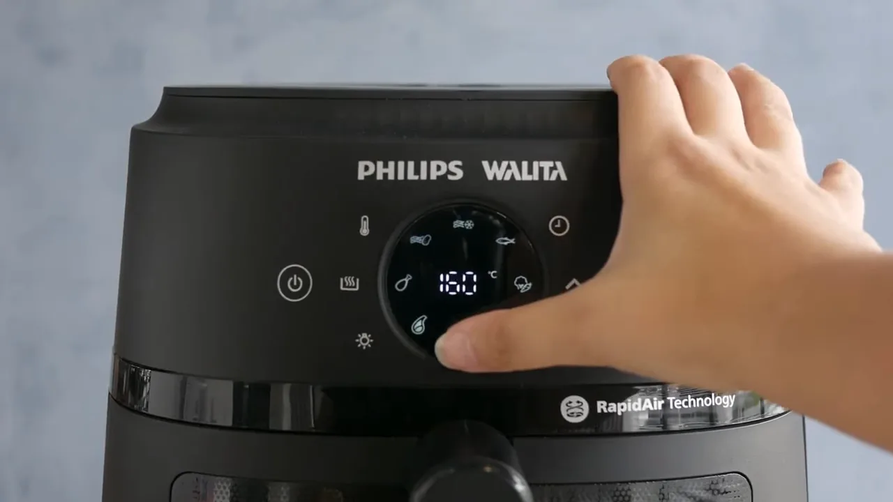 Operação das funções pré-programadas no painel digital da fritadeira elétrica