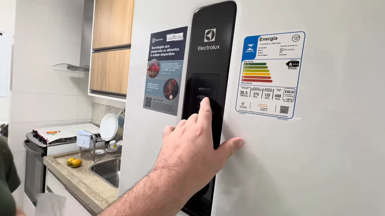 Ajuste dos níveis de temperatura no painel digital externo