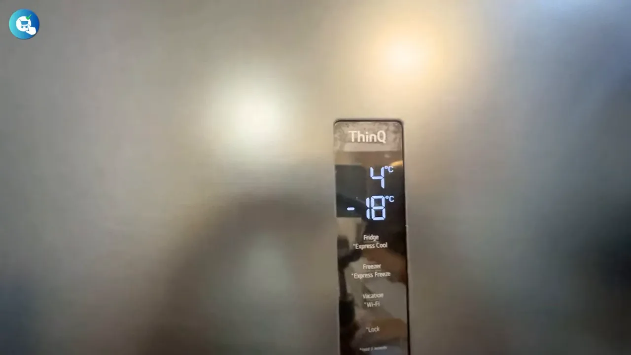 Ajuste da temperatura do refrigerador pelo painel touch externo