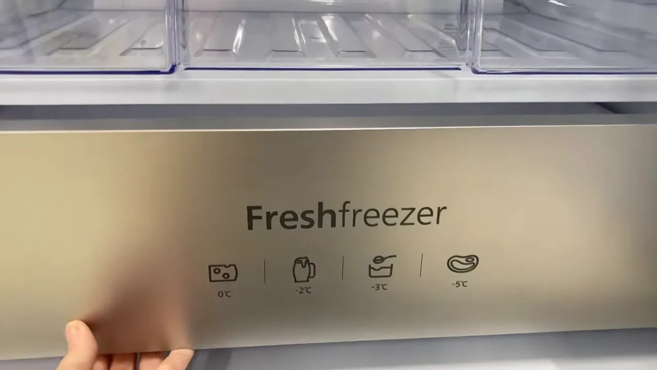Abertura da gaveta Freshfreezer com controle independente de temperatura