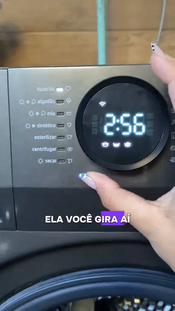 Painel com botão seletor Lunar e conectividade Wi-Fi da máquina
