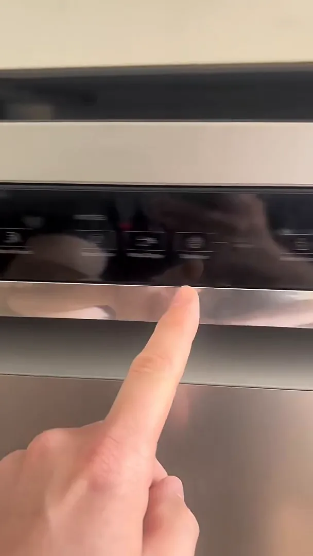 Painel touch da lava-louças Brastemp com programas de lavagem