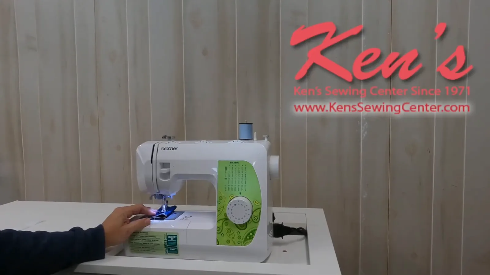 Costura de várias camadas de jeans na máquina mecânica Brother BM2800