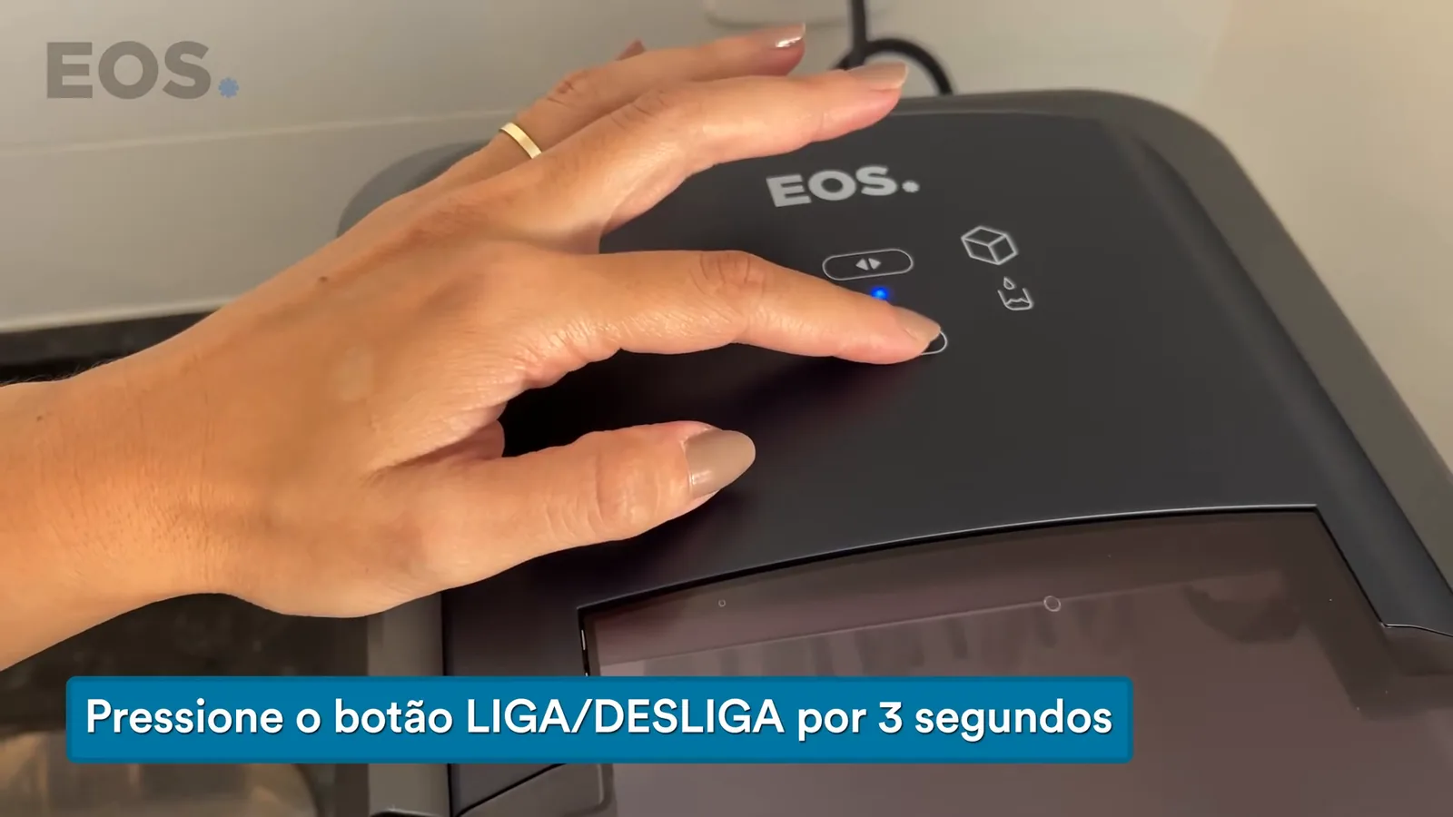 Painel da máquina EOS Ice Compact acionando o ciclo de funcionamento