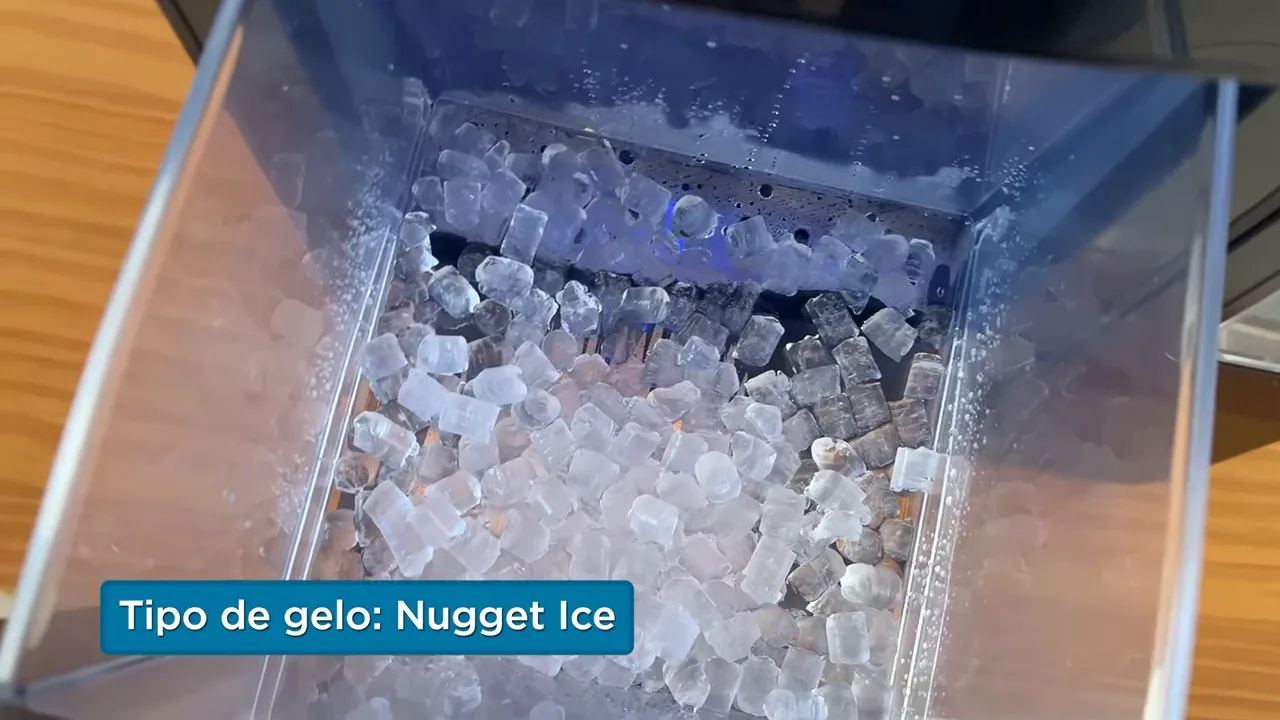 Retirada de gelo tipo nugget com a pá plástica inclusa