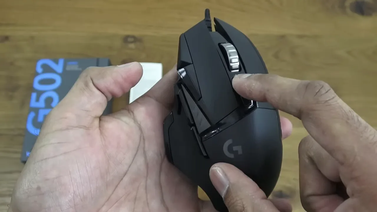 Teste dos botões programáveis e cliques do mouse gamer