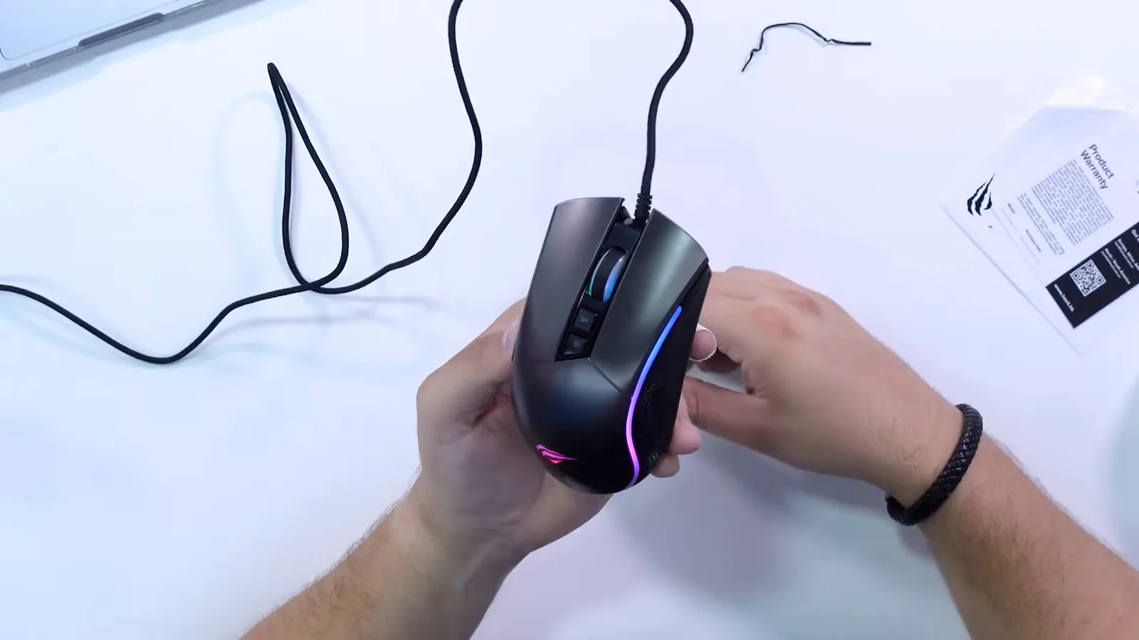 Iluminação RGB dinâmica ativa no mouse gamer Havit MS1001
