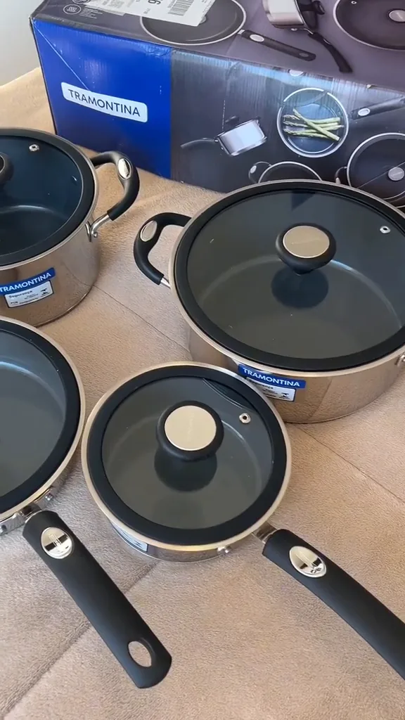 Conjunto Tramontina Solar Ceramic com quatro panelas e tampas inclusas