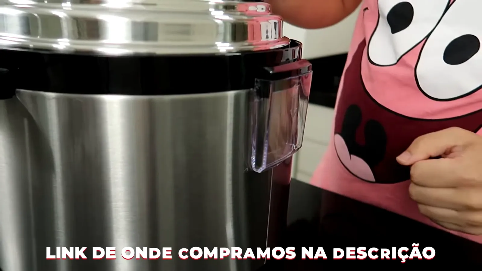 Instalação do coletor de condensação removível na lateral da panela