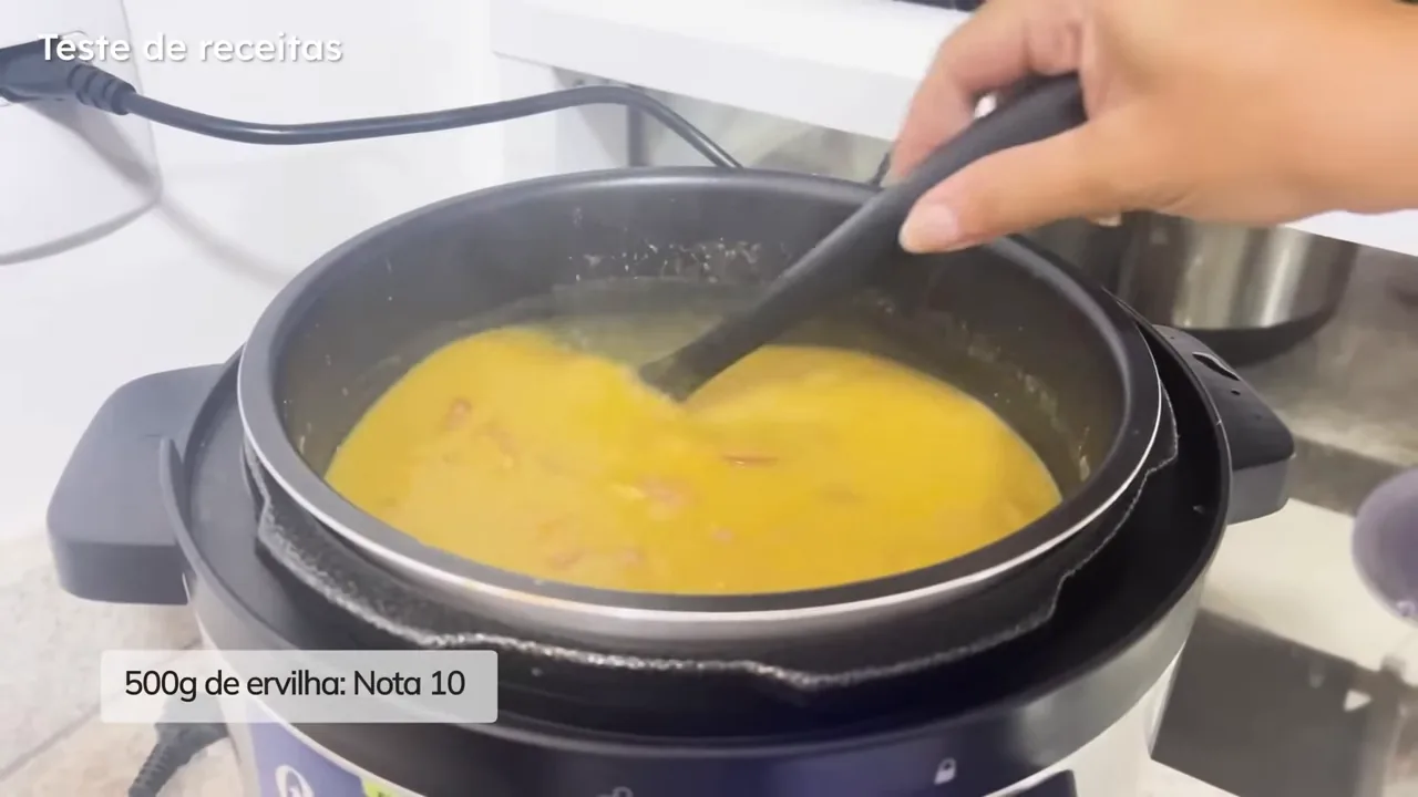 Preparo de creme quente na panela de pressão elétrica Oster