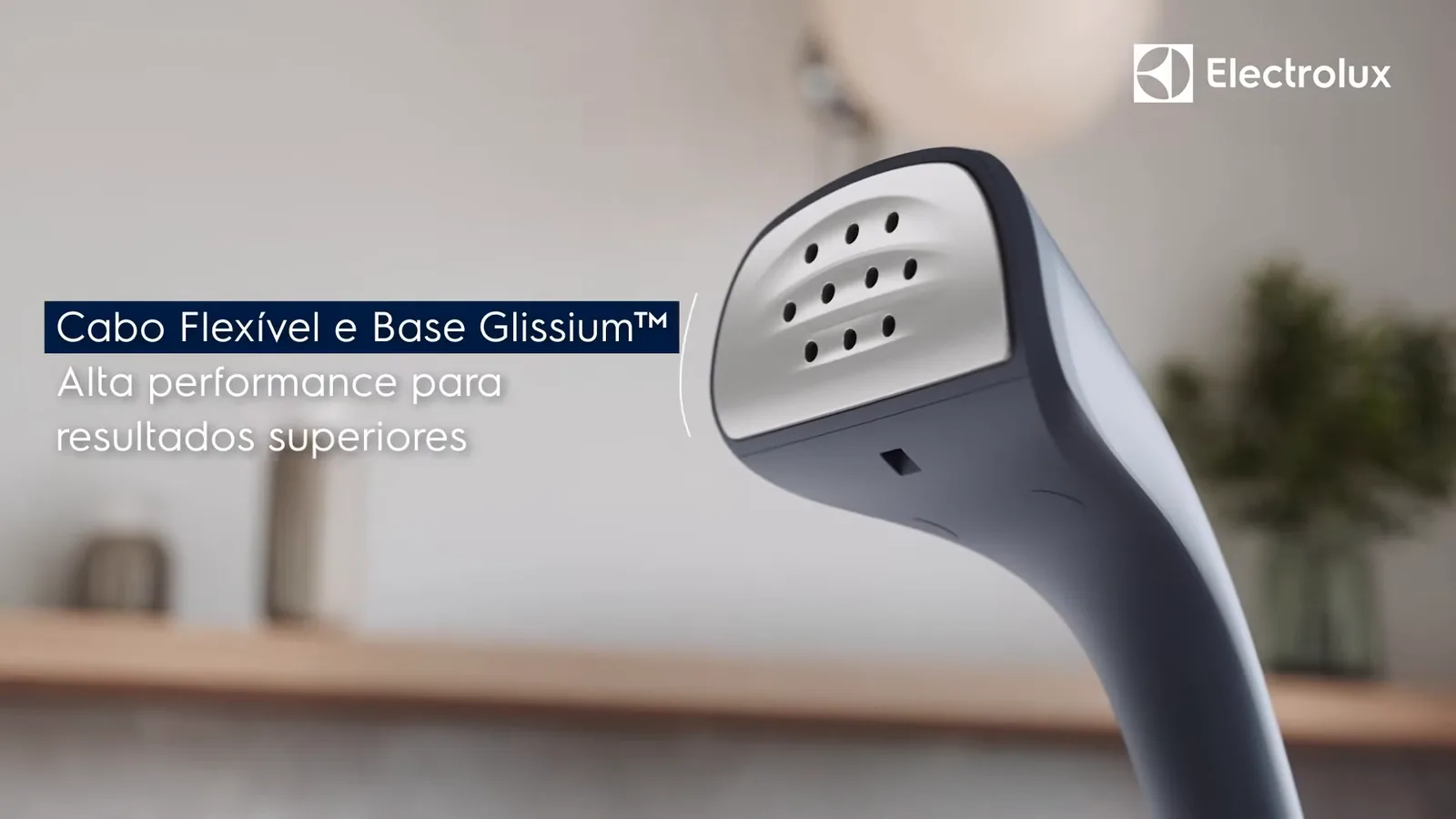 Bocal com base Glissium liberando jato contínuo de vapor