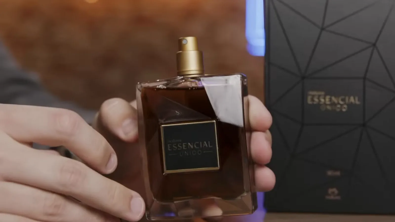 Válvula spray dourada do frasco refilável do Natura Essencial Único