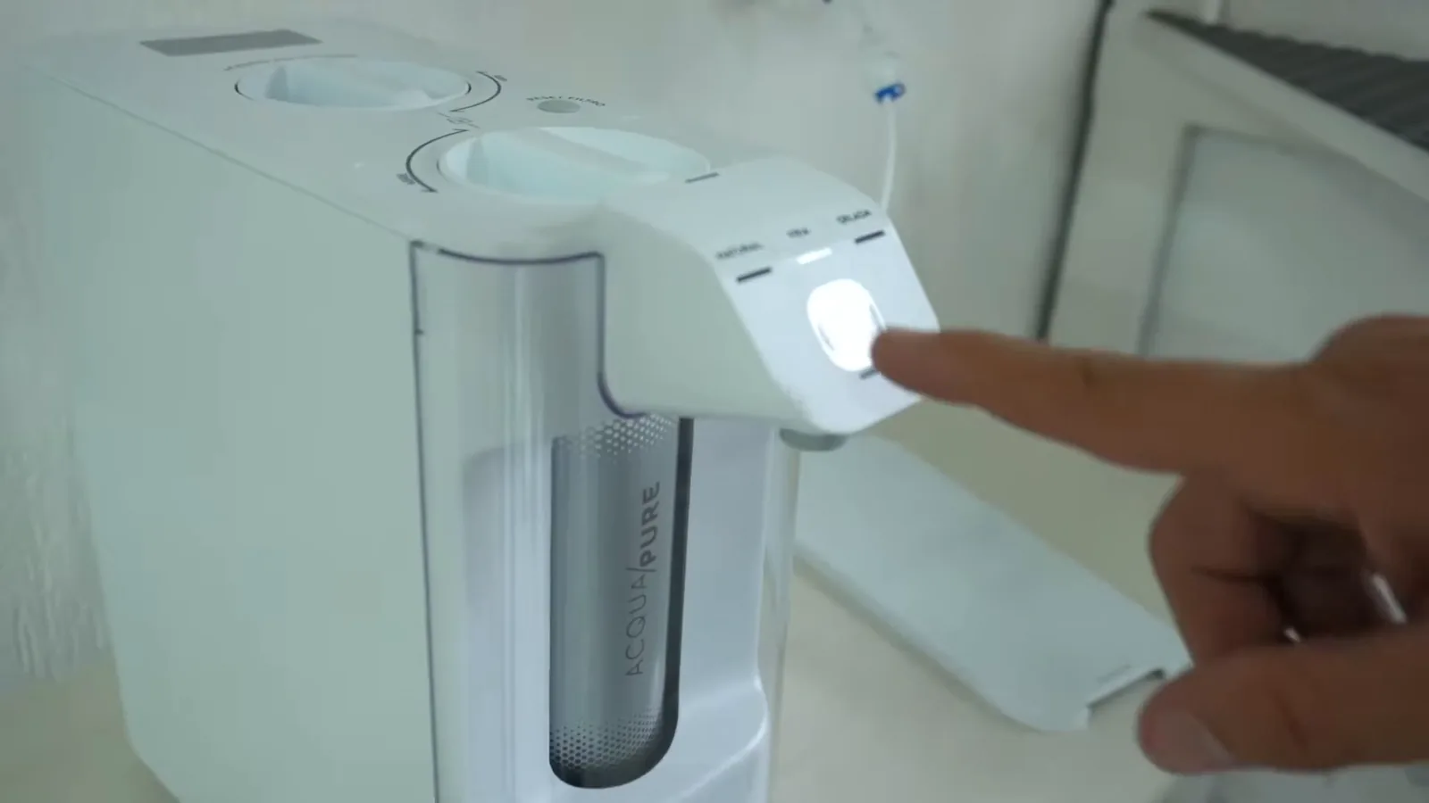 Acionamento do painel touch para seleção de temperatura da água