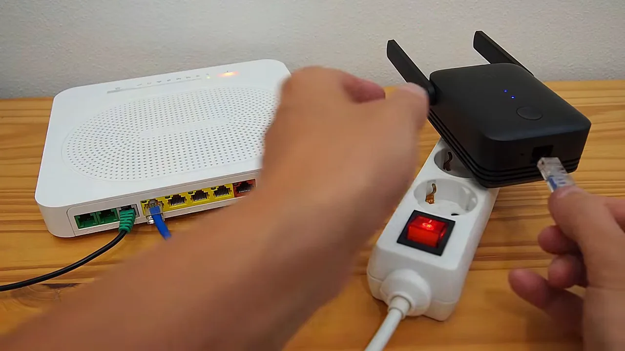 Conexão de cabo de rede Ethernet na porta do repetidor
