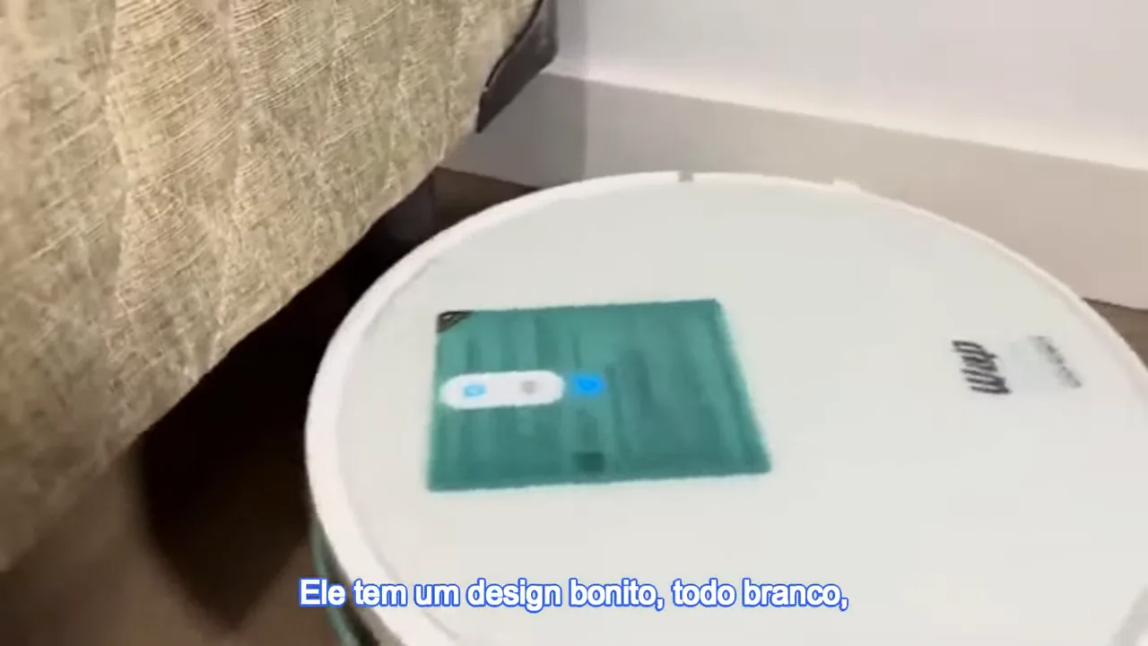 Robô aspirador WAP Robot W1000 navegando rente à base dos móveis