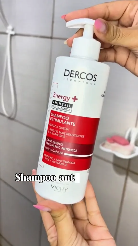 Frasco do shampoo estimulante Vichy Dercos com dosador pump