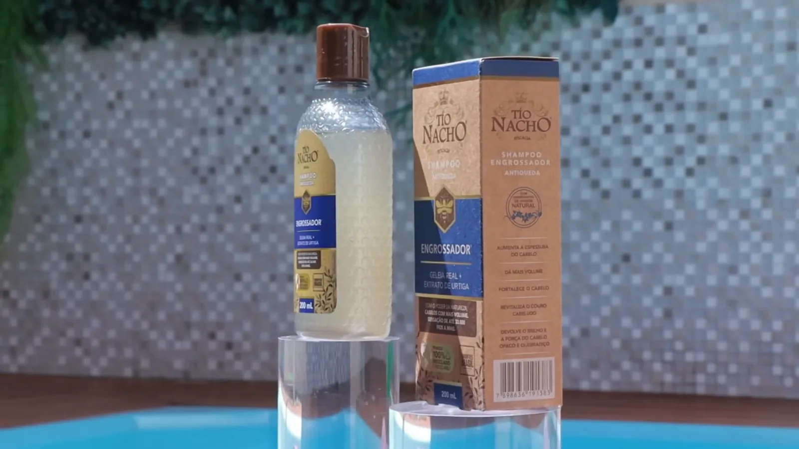Embalagem do shampoo antiqueda Tío Nacho Geleia Real Engrossador