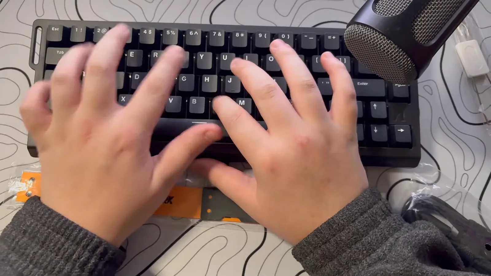 Teste prático de digitação no teclado Attack Shark X68 HE