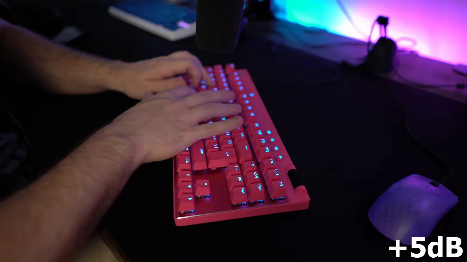 Digitação ágil no teclado gamer Logitech G PRO X TKL Rapid