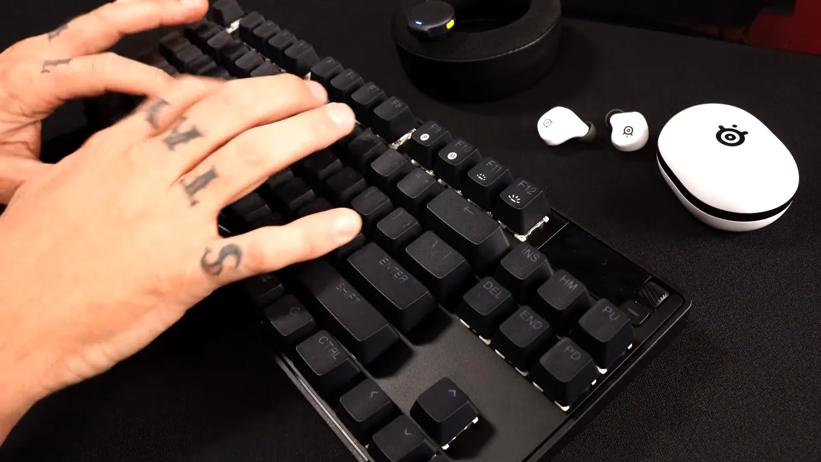 Digitação rápida com switches magnéticos e resposta ultrarrápida