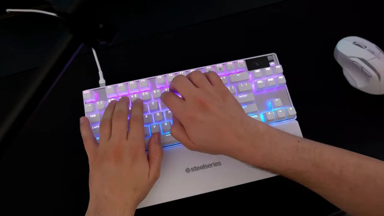 Teste de digitação e resposta sonora do SteelSeries Apex Pro TKL