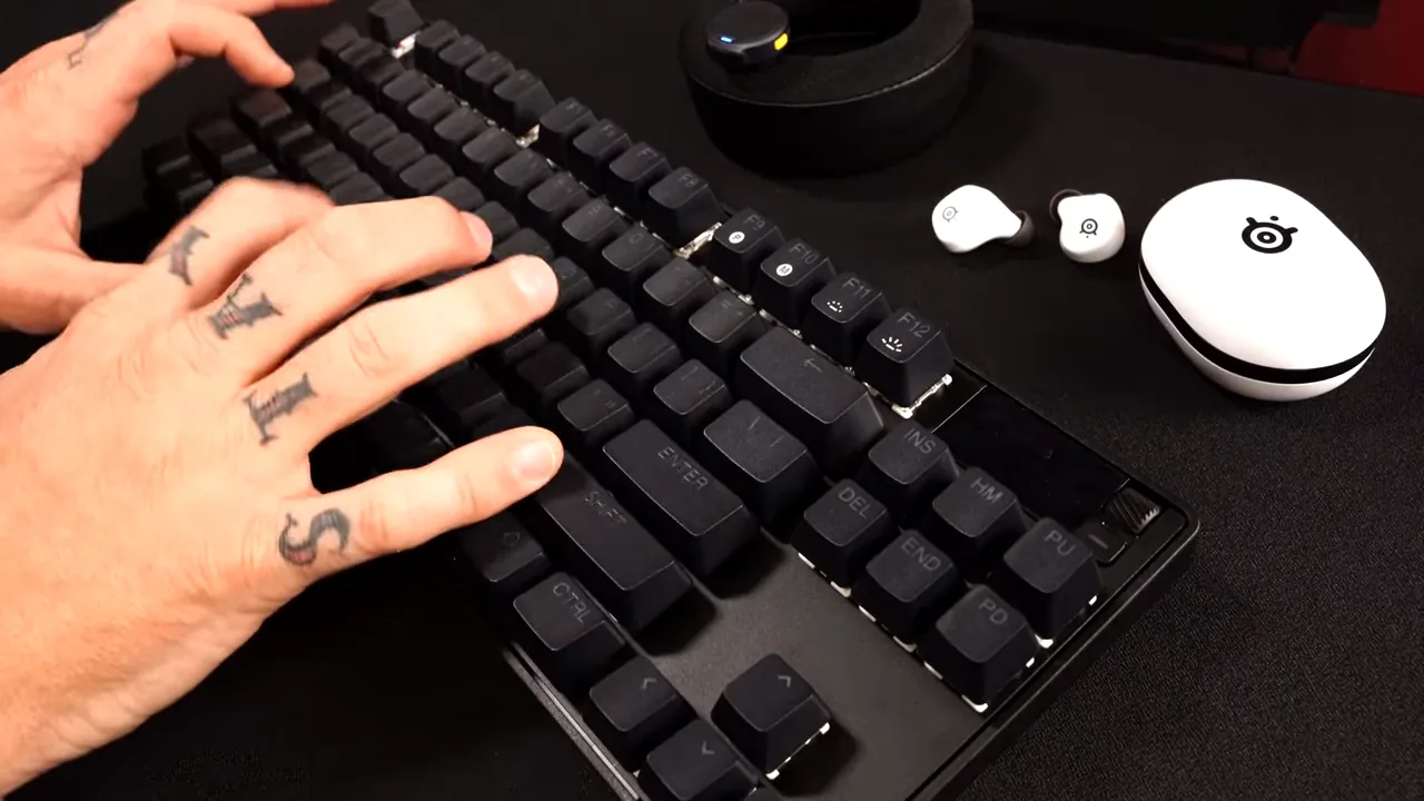 Teste de digitação ágil demonstrando a acústica e atuação