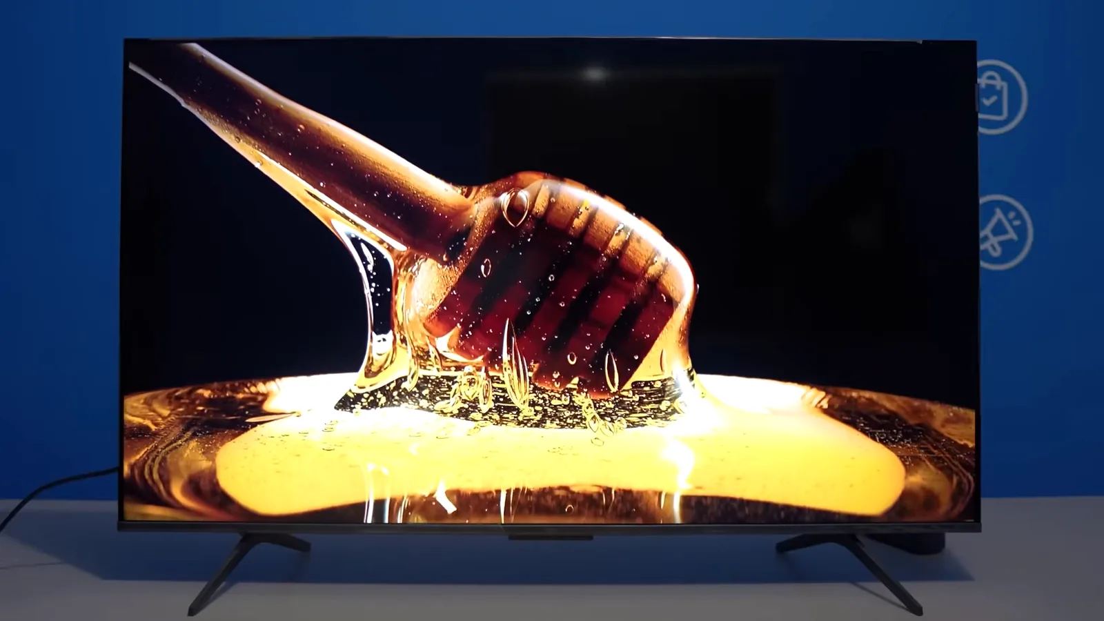 Tela da TV TCL C6KS reproduzindo cores vívidas e brilho intenso
