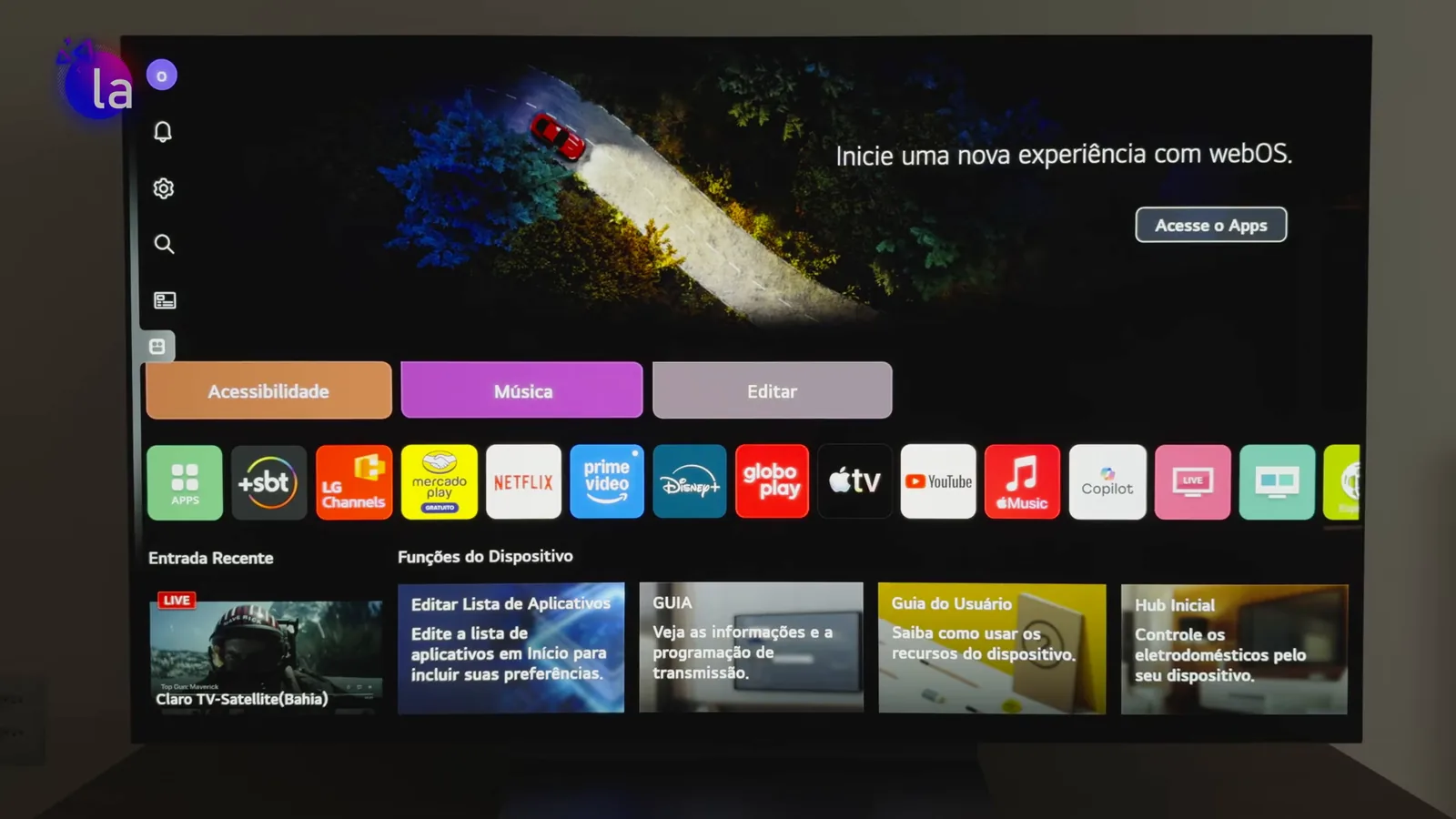Interface do sistema webOS 26 com aplicativos e atalhos rápidos