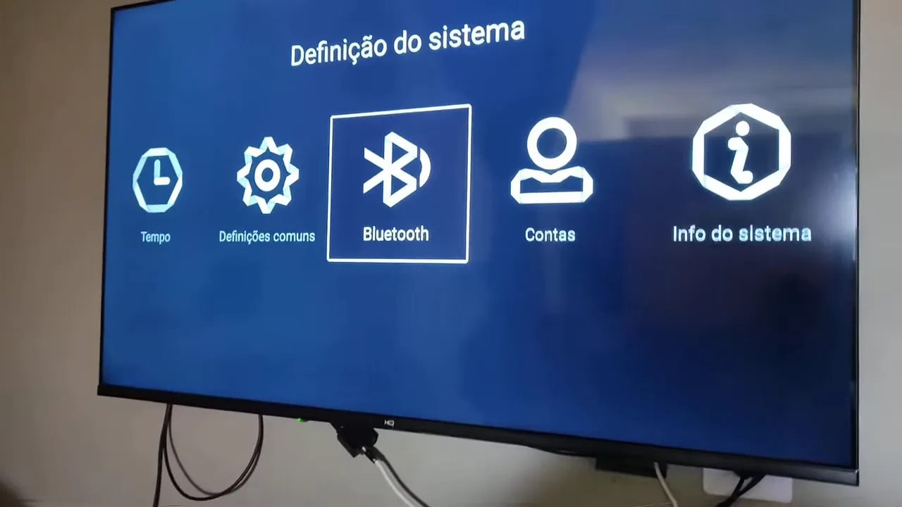 Acesso ao menu de configurações e opções da Smart TV HQ